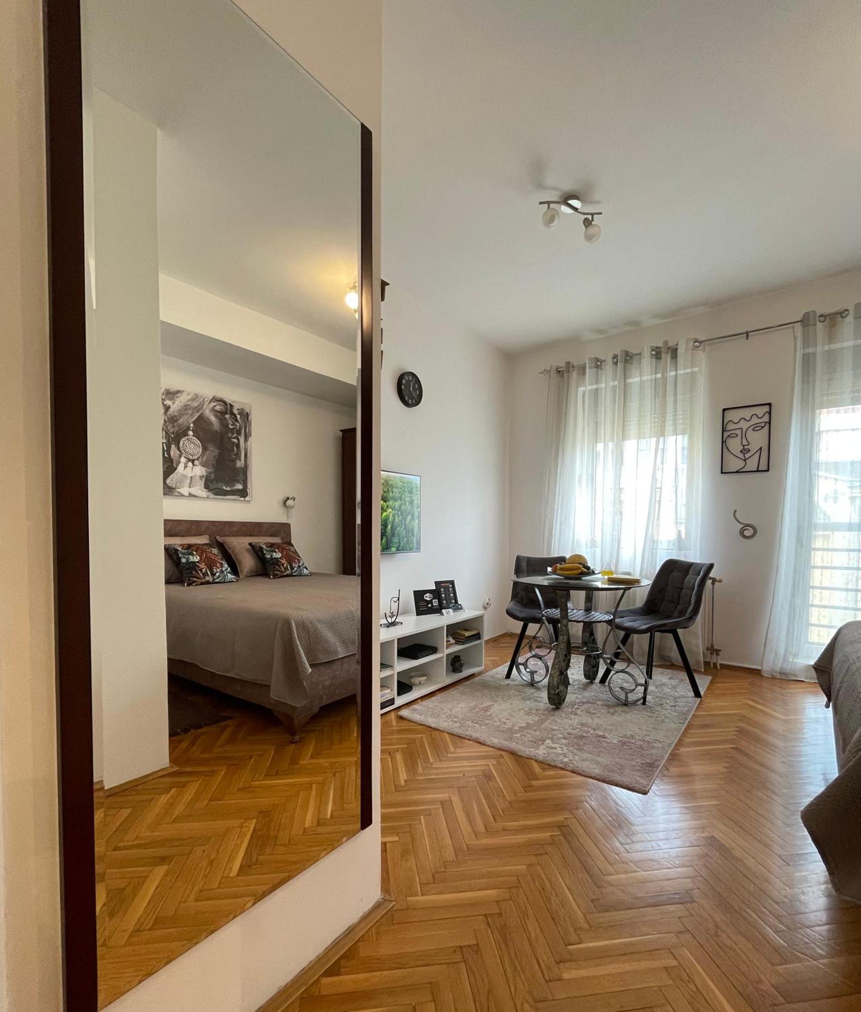 Apartman 62 - Besplatan Gradski Parking - Apartment Novi Sad Bagian luar foto