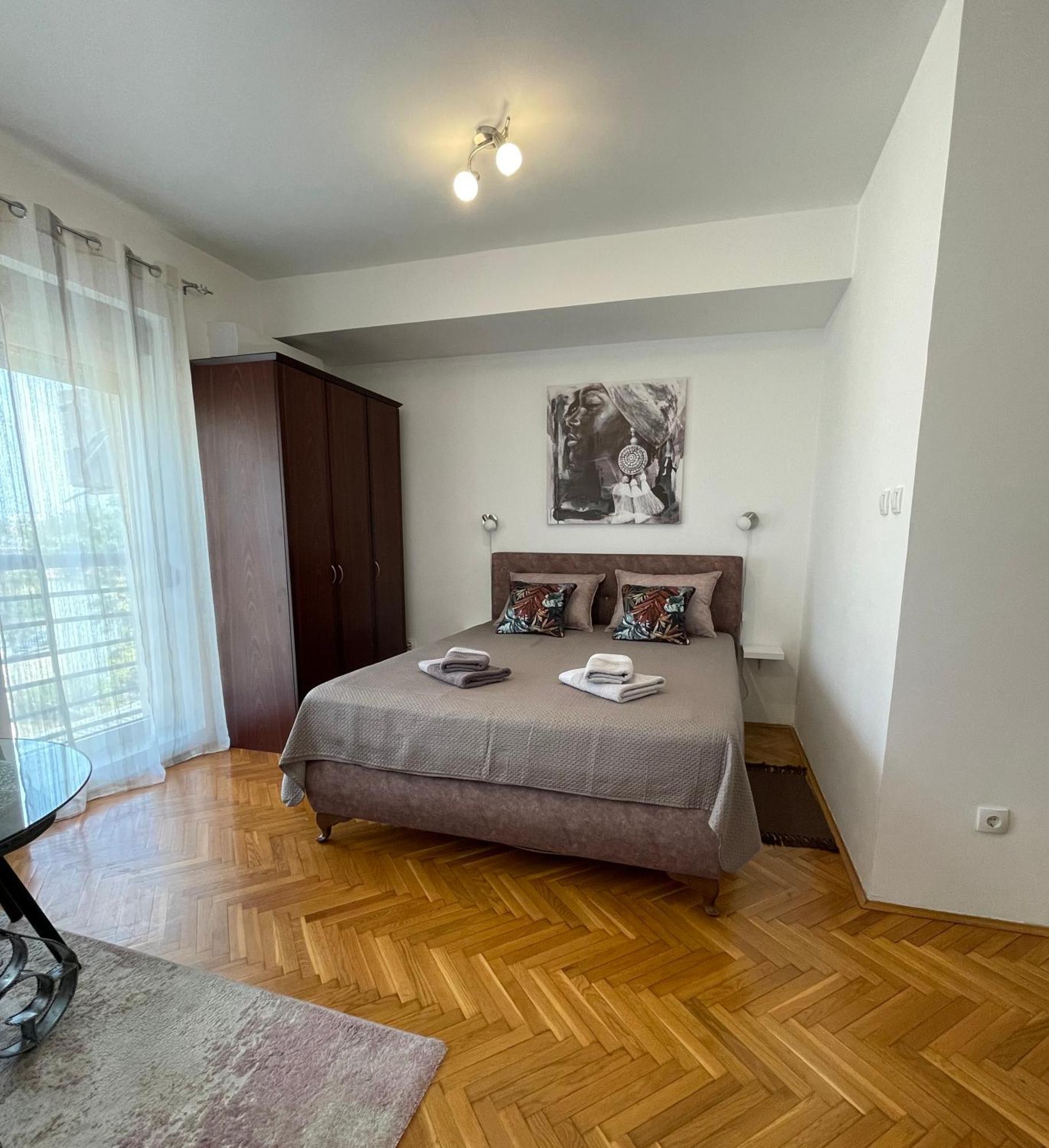 Apartman 62 - Besplatan Gradski Parking - Apartment Novi Sad Bagian luar foto